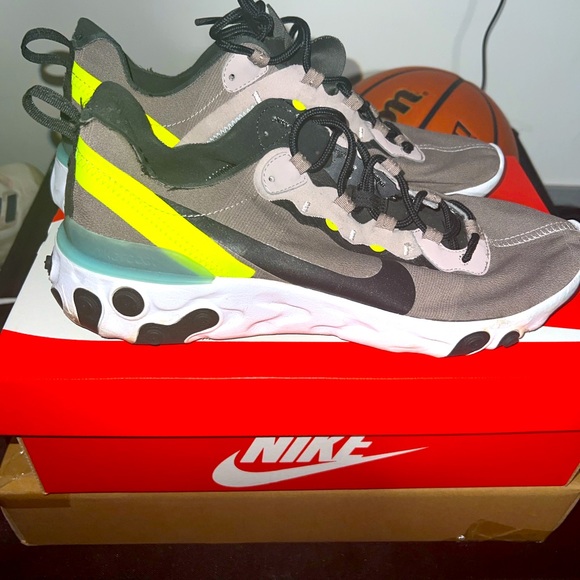Nike React Element 55 - Picture 3 of 3